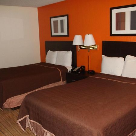 Americas Best Value Inn - Fredericksburg North Bagian luar foto