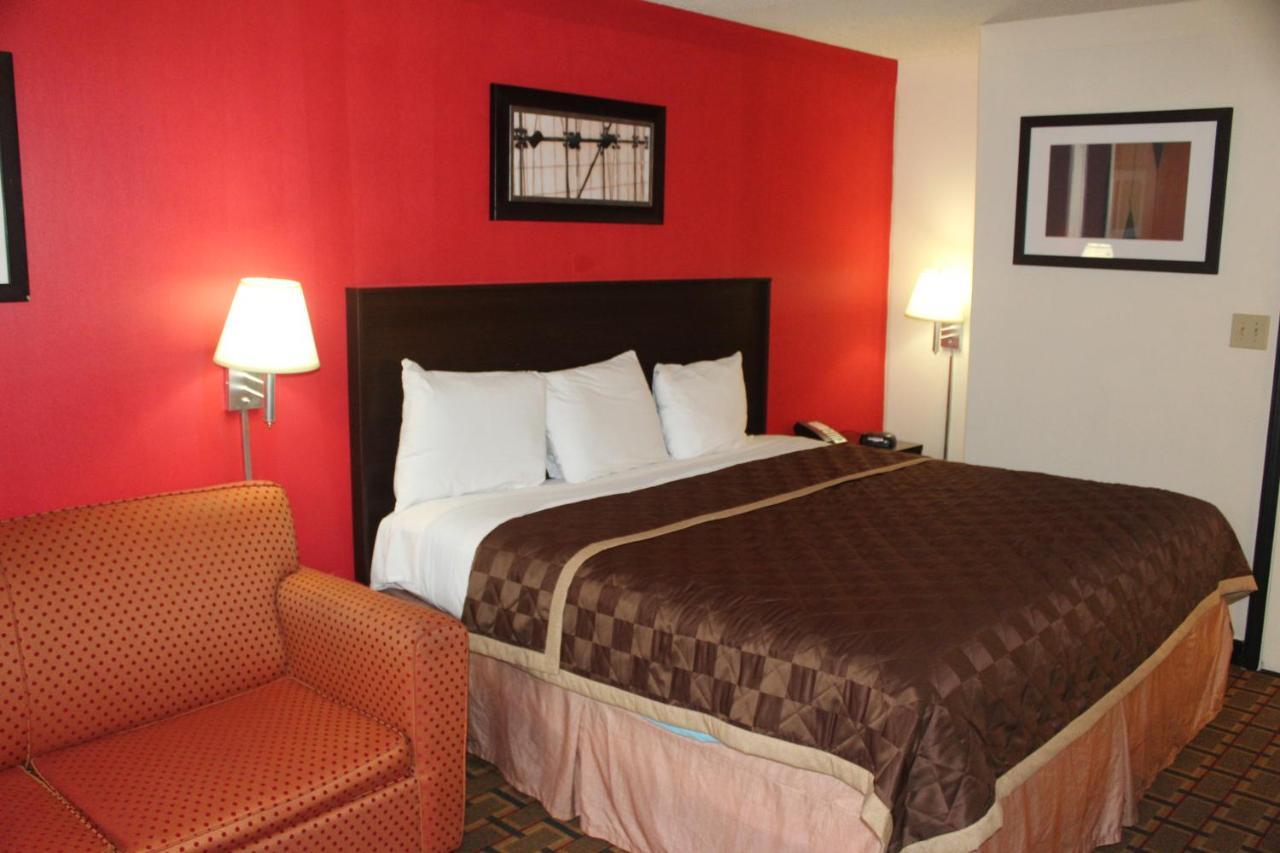 Americas Best Value Inn - Fredericksburg North Bagian luar foto